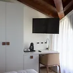 Crystal Luxury House Penzion 4*