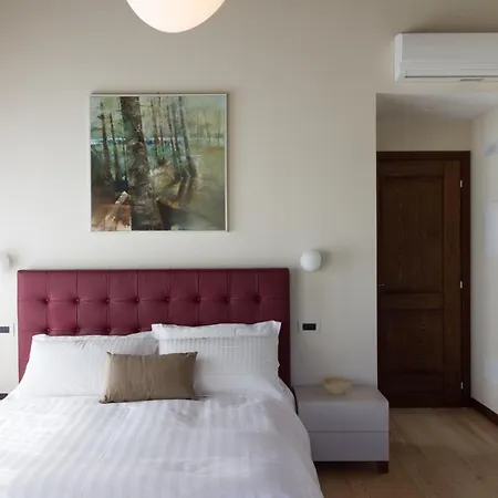 Crystal Luxury House Affittacamere